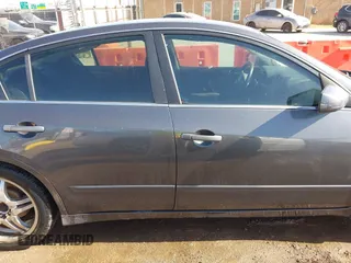 2009 Nissan Altima 2.5 with VIN 1N4AL21E99N541751, listed as a IAAI auction lot 41996070 with 183,596 mi miles. Bid and sale history available at carsss.com. Image 13.