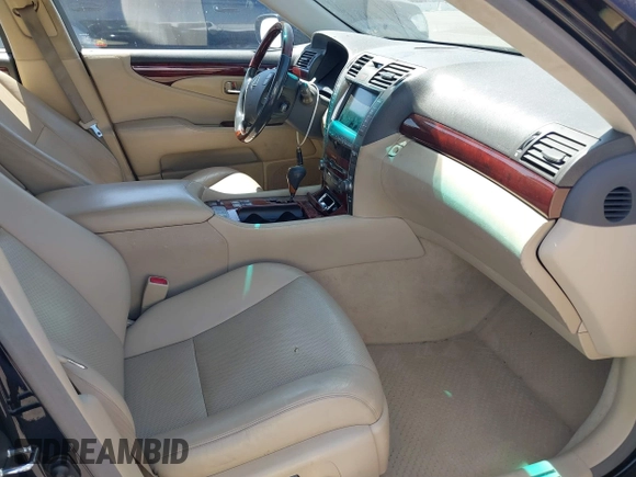 2007 Lexus LS 460 L z VIN JTHGL46F375001759, wystawiony jako IAAI lot #41959744 z przebiegiem 144 668 mil mil oraz . Historia ofert i sprzedaży dostępna na DreamBid. Obrazek 5.