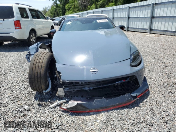 2024 Nissan Z Nismo с VIN JN1BZ4CH8RM363453, выставлен на аукционе Copart как лот 54131365 с пробегом 123 миль миль и Списание • Salvage title. История ставок и продаж доступна на DreamBid. Изображение 5.