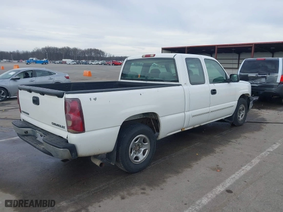 2003 Chevrolet Silverado 1500 Work Truck with VIN 2GCEC19XX31120402, listed as a IAAI auction lot 41638819 with 186,034 mi miles. Bid and sale history available at carsss.com. Image 4.