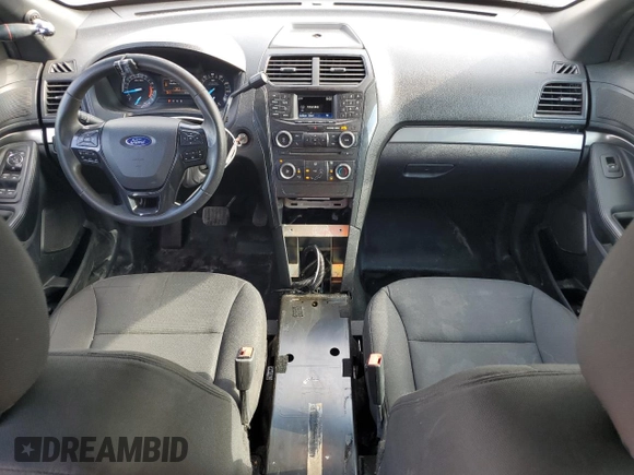 2017 Ford Police Interceptor Utility z VIN 1FM5K8AR7HGD65253, wystawiony jako Copart lot #55080425 z przebiegiem 181 397 mil mil oraz Szkoda całkowita • Salvage title. Historia ofert i sprzedaży dostępna na DreamBid. Obrazek 8.