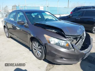 2011 Honda Accord EX z VIN 1HGCP3F78BA015858, wystawiony jako IAAI lot #41549844 z przebiegiem 121 457 mil mil oraz . Historia ofert i sprzedaży dostępna na DreamBid. Obrazek 1.