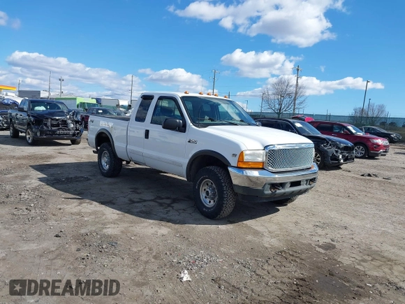 2001 Ford Super Duty F-250 XL with VIN 1FTNX21S51ED85122, listed as a IAAI auction lot 41695169 with 117,257 mi miles. Bid and sale history available at carsss.com. Image 1.