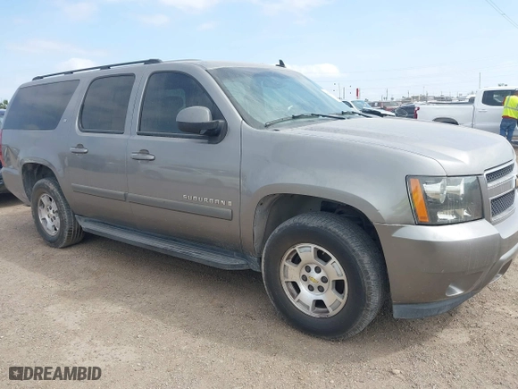 2007 Chevrolet Suburban LT with VIN 3GNFC16J77G114677, listed as a IAAI auction lot 41560052 with 1 mi miles. Bid and sale history available at carsss.com. Image 1.