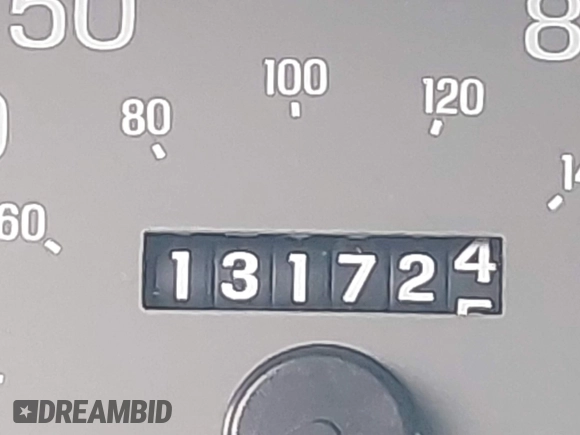 1999 Mercury Grand Marquis GS z VIN 2MEFM74W9XX622371, wystawiony jako IAAI lot #41721054 z przebiegiem 131 724 mil mil oraz . Historia ofert i sprzedaży dostępna na DreamBid. Obrazek 15.