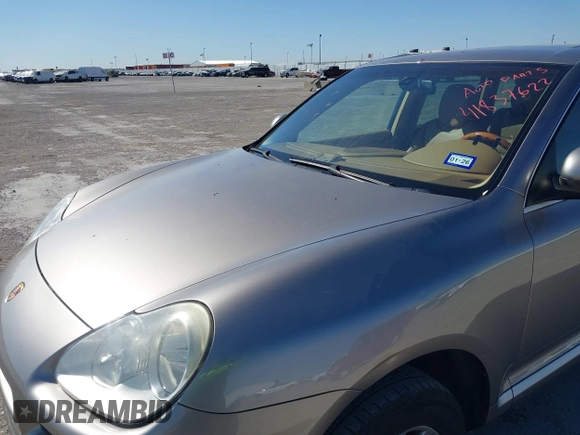 2005 Porsche Cayenne with VIN WP1AA29P75LA24751, listed as a IAAI auction lot 41837622 with 138,912 mi miles. Bid and sale history available at carsss.com. Image 6.