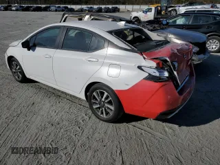 2022 Nissan Versa SV z VIN 3N1CN8EV0NL839211, wystawiony jako Copart lot #83053744 z przebiegiem 7 670 mil mil oraz Szkoda całkowita • Salvage title. Historia ofert i sprzedaży dostępna na DreamBid. Obrazek 2.