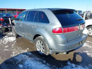 2007 Lincoln MKX with VIN 2LMDU68C47BJ32761, listed as a IAAI auction lot 41341946 with 163,239 mi miles. Bid and sale history available at carsss.com. Image 3.