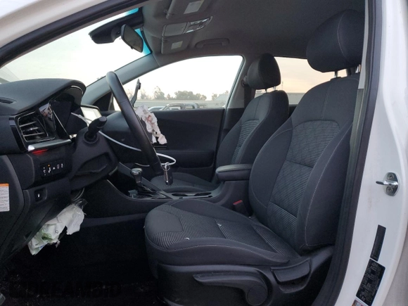 2022 Kia Niro LX with VIN KNDCB3LC6N5503153, listed as a Copart auction lot 84023874 with 71,601 mi miles and Salvage Title. Bid and sale history available at carsss.com. Image 7.