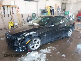 2011 BMW 3 Series 328i xDrive with VIN WBAKF5C58BE395799, listed as a IAAI auction lot 41580621 with 110,547 mi miles. Bid and sale history available at carsss.com. Image 17.