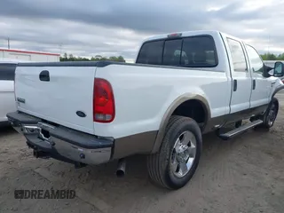 2006 Ford F-250 XL z VIN 1FTSW21Y06EC79422, wystawiony jako IAAI lot #41938490 z przebiegiem 172 623 mil mil oraz . Historia ofert i sprzedaży dostępna na DreamBid. Obrazek 4.