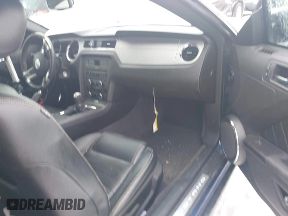 2010 Ford Mustang GT with VIN 1ZVBP8CH2A5176411, listed as a IAAI auction lot 41274325 with 71,589 mi miles and . Bid and sale history available at DreamBid. Image 5.