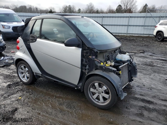 2013 Smart fortwo Passion with VIN WMEEK3BA2DK625180, listed as a Copart auction lot 84905324 with 53,126 mi miles and Salvage Title. Bid and sale history available at carsss.com. Image 4.