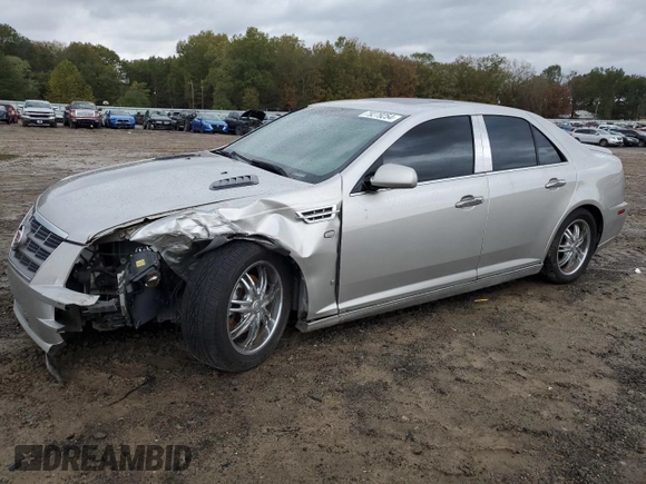 2008 Cadillac STS RWD z VIN 1G6DZ67A780174008, wystawiony jako Copart lot #79279254 z przebiegiem 133 326 mil mil oraz Szkoda całkowita • Salvage title. Historia ofert i sprzedaży dostępna na DreamBid. Obrazek 1.