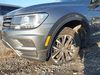 2021 Volkswagen Tiguan S with VIN 3VV0B7AX5MM000806, listed as a IAAI auction lot 40648538 with 38,224 mi miles. Bid and sale history available at carsss.com. Image 6.