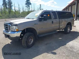 2002 Ford Super Duty F-250 XL with VIN 1FTNX21F42EB04383, listed as a IAAI auction lot 42067964 with 1 mi miles. Bid and sale history available at carsss.com. Image 2.