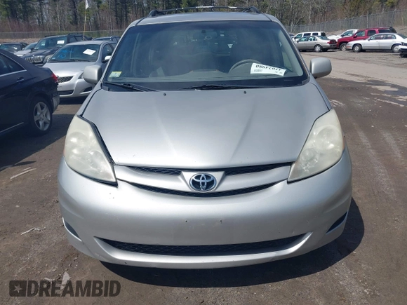 2008 Toyota Sienna XLE with VIN 5TDZK22C18S178979, listed as a IAAI auction lot 42024980 with 202,865 mi miles. Bid and sale history available at carsss.com. Image 12.