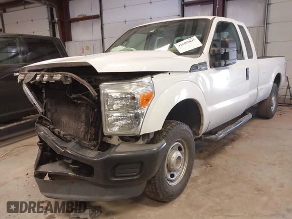 2013 Ford F-250 XL with VIN 1FT7X2B68DEB77475, listed as a IAAI auction lot 41609807 with 212,864 mi miles and . Bid and sale history available at DreamBid. Image 17.