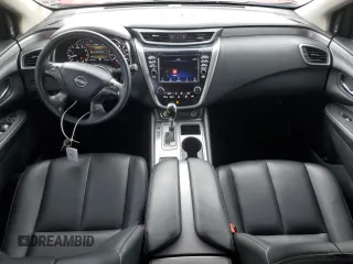2023 Nissan Murano SV z VIN 5N1AZ2BJ5PC101132, wystawiony jako Copart lot #55592345 z przebiegiem 56 787 mil mil oraz Szkoda całkowita • Salvage title. Historia ofert i sprzedaży dostępna na DreamBid. Obrazek 8.