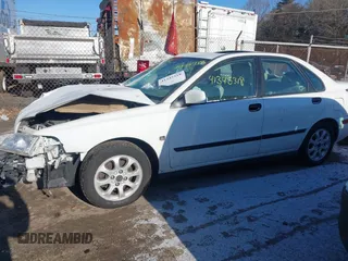 2002 Volvo S40 with VIN YV1VS29522F846635, listed as a IAAI auction lot 41345318 with 86,622 mi miles. Bid and sale history available at carsss.com. Image 14.