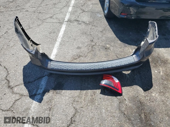 2017 Dodge Durango SXT with VIN 1C4RDHAG1HC847819, listed as a Copart auction lot 62944245 with 110,215 mi miles and Salvage title. Bid and sale history available at DreamBid. Image 13.