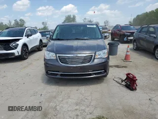 2015 Chrysler Town & Country Touring L with VIN 2C4RC1CG4FR609782, listed as a Copart auction lot 59926354 with 117,123 mi miles and Salvage Title. Bid and sale history available at DreamBid. Image 5.