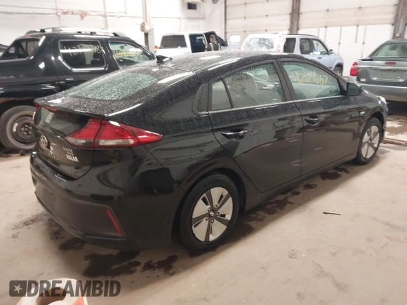 2018 Hyundai Ioniq Blue z VIN KMHC65LC9JU068768, wystawiony jako IAAI lot #42274667 z przebiegiem 282 000 mil mil oraz . Historia ofert i sprzedaży dostępna na DreamBid. Obrazek 4.