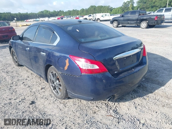 2013 Nissan Maxima S z VIN 1N4AA5AP9DC817424, wystawiony jako IAAI lot #42482208 z przebiegiem 196 227 mil mil oraz . Historia ofert i sprzedaży dostępna na DreamBid. Obrazek 3.