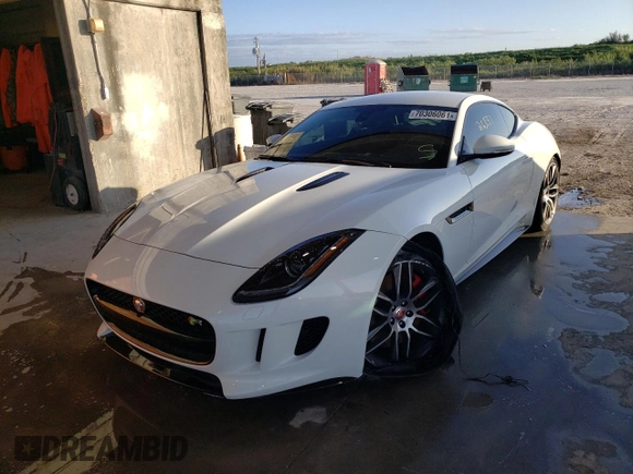 2015 Jaguar F-Type R z VIN SAJWA6DAXFMK11254, wystawiony jako Copart lot #70306061 z przebiegiem 26 837 mil mil oraz Szkody całkowita. Historia ofert i sprzedaży dostępna na DreamBid. Obrazek 2.