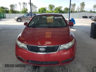 2010 Kia Forte EX z VIN KNAFU4A25A5230589, wystawiony jako Copart lot #55386055 z przebiegiem 201 875 mil mil oraz Szkoda całkowita • Salvage title. Historia ofert i sprzedaży dostępna na DreamBid. Obrazek 5.