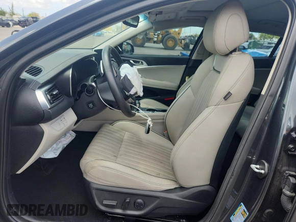 2021 Genesis G70 2.0T with VIN KMTG34LA8MU074008, listed as a Copart auction lot 62692345 with 33,204 mi miles and Salvage title. Bid and sale history available at DreamBid. Image 7.