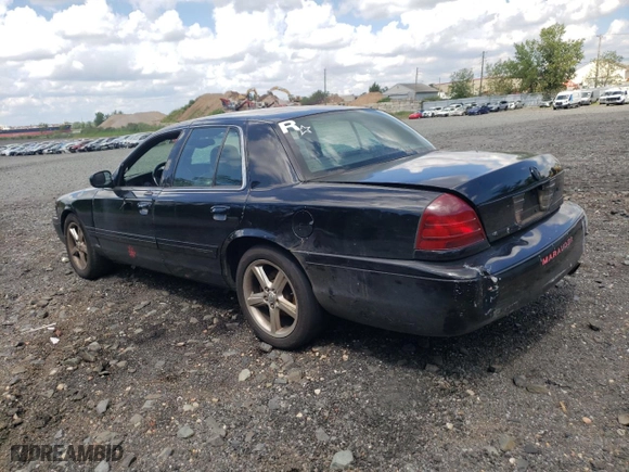 2003 Mercury Marauder with VIN 2MEHM75V13X612409, listed as a Copart auction lot 68095924 with 131,353 mi miles and Non Repairable. Bid and sale history available at carsss.com. Image 2.