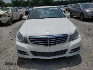 2013 Mercedes-Benz C 300 Sport с VIN WDDGF8AB8DG146385, выставлен на аукционе Copart как лот 60044345 с пробегом 86 768 миль миль и Чистый • Clean title. История ставок и продаж доступна на DreamBid. Изображение 5.