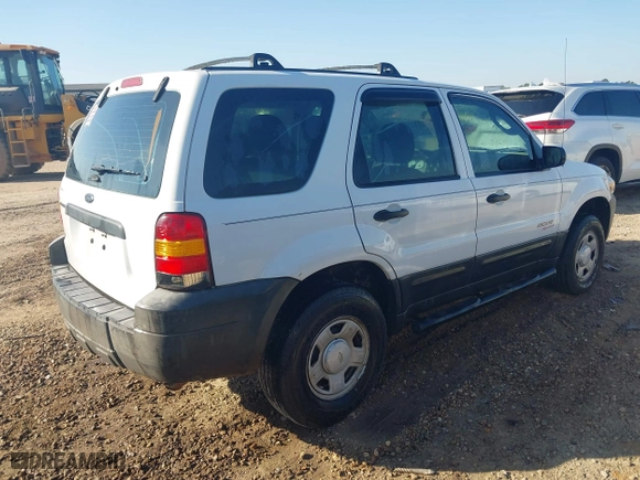 2007 Ford Escape XLS with VIN 1FMYU02Z27KB18032, listed as a IAAI auction lot 42047295 with 163,348 mi miles. Bid and sale history available at carsss.com. Image 4.