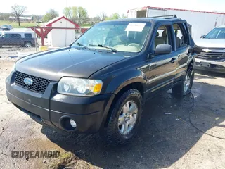 2007 Ford Escape XLT с VIN 1FMYU93197KB68777, выставлен на аукционе IAAI как лот 41996027 с пробегом 206 497 миль миль и . История ставок и продаж доступна на DreamBid. Изображение 17.