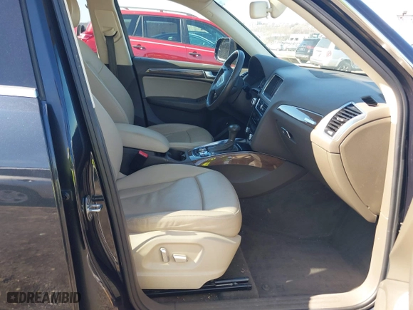 2016 Audi Q5 Premium with VIN WA1C2AFP6GA093705, listed as a IAAI auction lot 41811138 with 96,490 mi miles. Bid and sale history available at carsss.com. Image 5.
