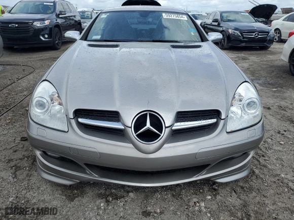 2005 Mercedes-Benz SLK-Class with VIN WDBWK56F95F039444, listed as a Copart auction lot 59275854 with 100,681 mi miles and Salvage Title. Bid and sale history available at carsss.com. Image 5.