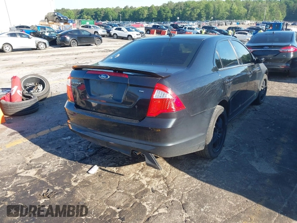 2012 Ford Fusion SE z VIN 3FAHP0HA5CR347636, wystawiony jako IAAI lot #42184462 z przebiegiem 211 804 mil mil oraz . Historia ofert i sprzedaży dostępna na DreamBid. Obrazek 4.