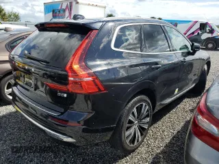 2023 Volvo XC60 Plus Bright Theme с VIN YV4L12DN7P1212567, выставлен на аукционе Copart как лот 74719694 с пробегом Не указан миль и На запчасти • Non repairable. История ставок и продаж доступна на DreamBid. Изображение 3.