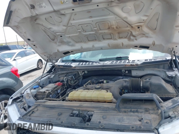 2019 Ford F-150 XL with VIN 1FTEW1CP0KFB03647, listed as a IAAI auction lot 42332460 with 82,768 mi miles and . Bid and sale history available at DreamBid. Image 10.