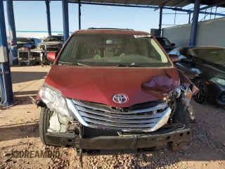 2017 Toyota Sienna XLE Auto Access Seat z VIN 5TDYZ3DCXHS829259, wystawiony jako Copart lot #60167795 z przebiegiem 52 444 mil mil oraz Szkoda całkowita • Salvage title. Historia ofert i sprzedaży dostępna na DreamBid. Obrazek 5.