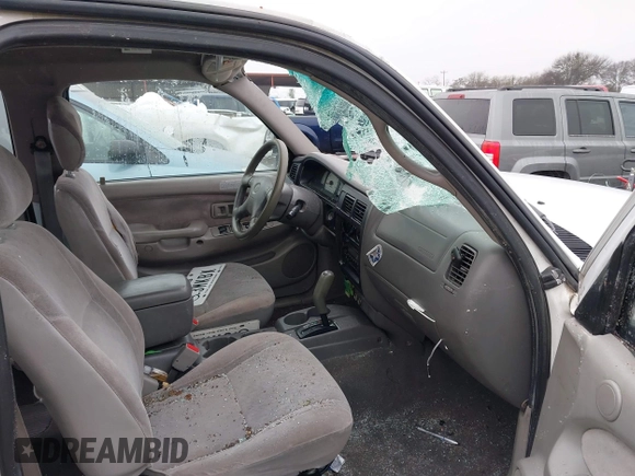 2001 Toyota Tacoma PreRunner with VIN 5TEGN92N21Z798239, listed as a IAAI auction lot 41652520 with Not Provided miles and . Bid and sale history available at DreamBid. Image 5.