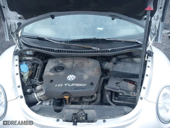 2000 Volkswagen New Beetle GLX with VIN 3VWDD21C6YM469268, listed as a IAAI auction lot 41208322 with 169,546 mi miles. Bid and sale history available at carsss.com. Image 10.