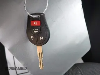 2017 Nissan Sentra SR z VIN 3N1AB7AP1HY263704, wystawiony jako IAAI lot #42253663 z przebiegiem 110 074 mil mil oraz . Historia ofert i sprzedaży dostępna na DreamBid. Obrazek 11.