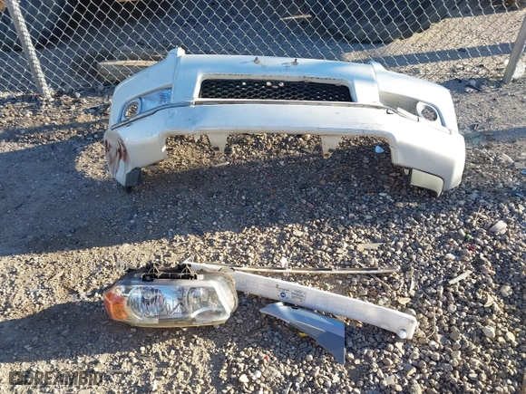 2011 Toyota 4Runner SR5 with VIN JTEZU5JR4B5019223, listed as a IAAI auction lot 41251726 with 157,173 mi miles. Bid and sale history available at carsss.com. Image 12.