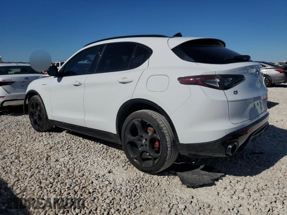 2024 Alfa Romeo Stelvio Ti z VIN ZASPAKBN3R7D71620, wystawiony jako Copart lot #80831844 z przebiegiem 6 354 mil mil oraz Szkoda całkowita • Salvage title. Historia ofert i sprzedaży dostępna na DreamBid. Obrazek 2.