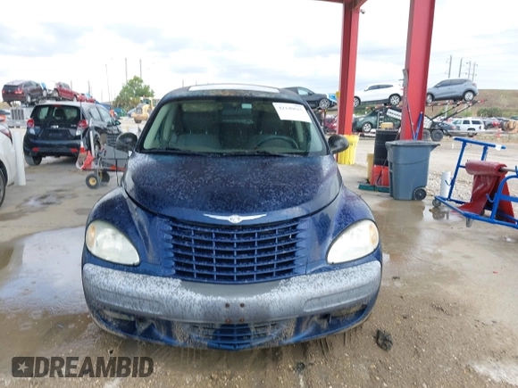 2002 Chrysler PT Cruiser Limited with VIN 3C8FY68B52T297802, listed as a IAAI auction lot 42140615 with 111,518 mi miles. Bid and sale history available at carsss.com. Image 6.