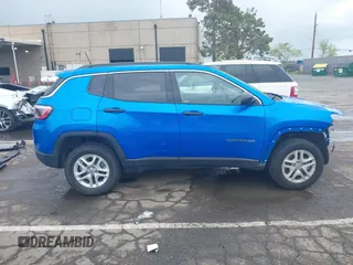 2021 Jeep Compass Freedom with VIN 3C4NJDAB3MT591461, listed as a IAAI auction lot 41925228 with 61,426 mi miles and . Bid and sale history available at carsss.com. Image 14.