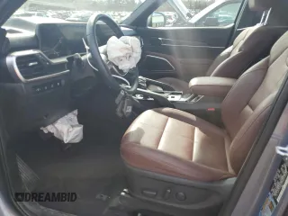 2024 Kia Telluride EX z VIN 5XYP3DGC1RG433556, wystawiony jako Copart lot #48324915 z przebiegiem 16 648 mil mil oraz Szkoda całkowita • Salvage title. Historia ofert i sprzedaży dostępna na DreamBid. Obrazek 7.