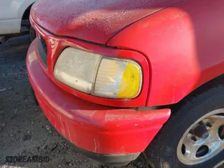 1998 Ford F-150 Standard with VIN 1FTZF172XWNB90369, listed as a IAAI auction lot 41280386 with 246,798 mi miles. Bid and sale history available at carsss.com. Image 6.
